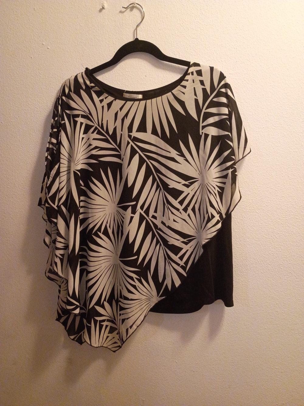 Black & White Palm-Print Asymmetric Women's Top